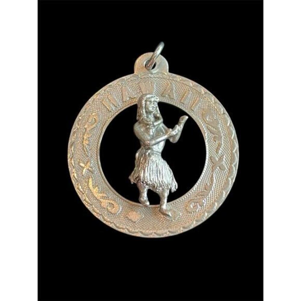 Vtg 1970’s Sterling Silver Round Hula Hawaii Charm 925